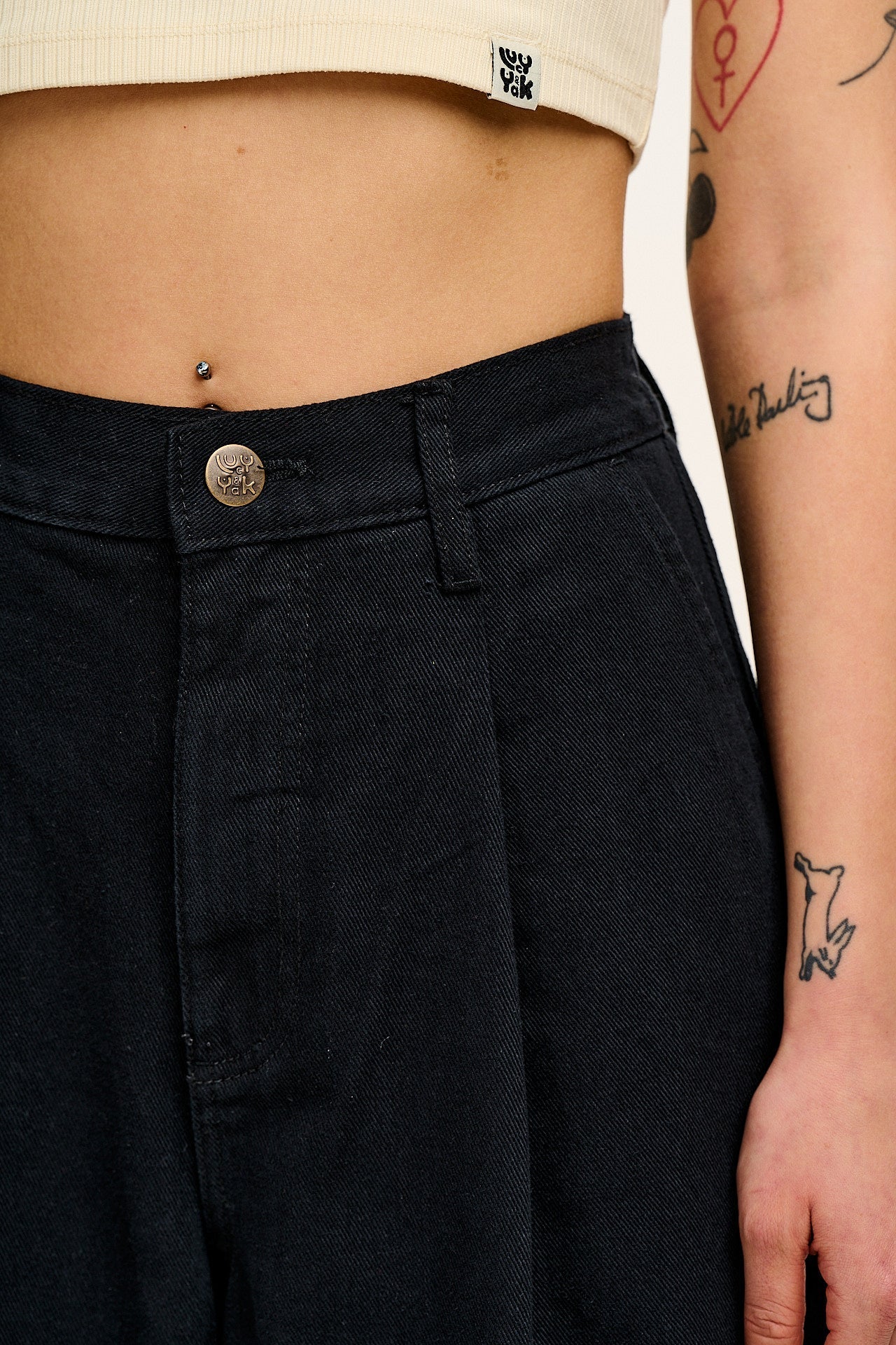 Cole - Wide Leg Denim Jeans in Black