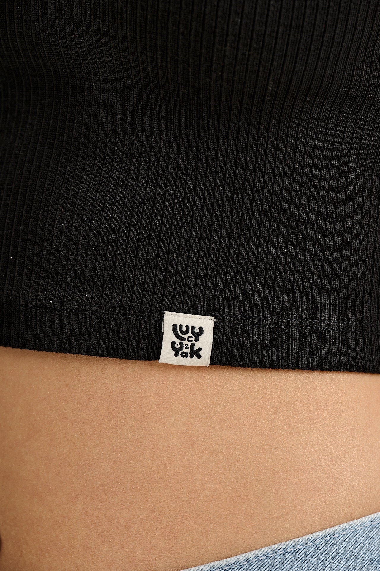 Josy - Vest Top in Black