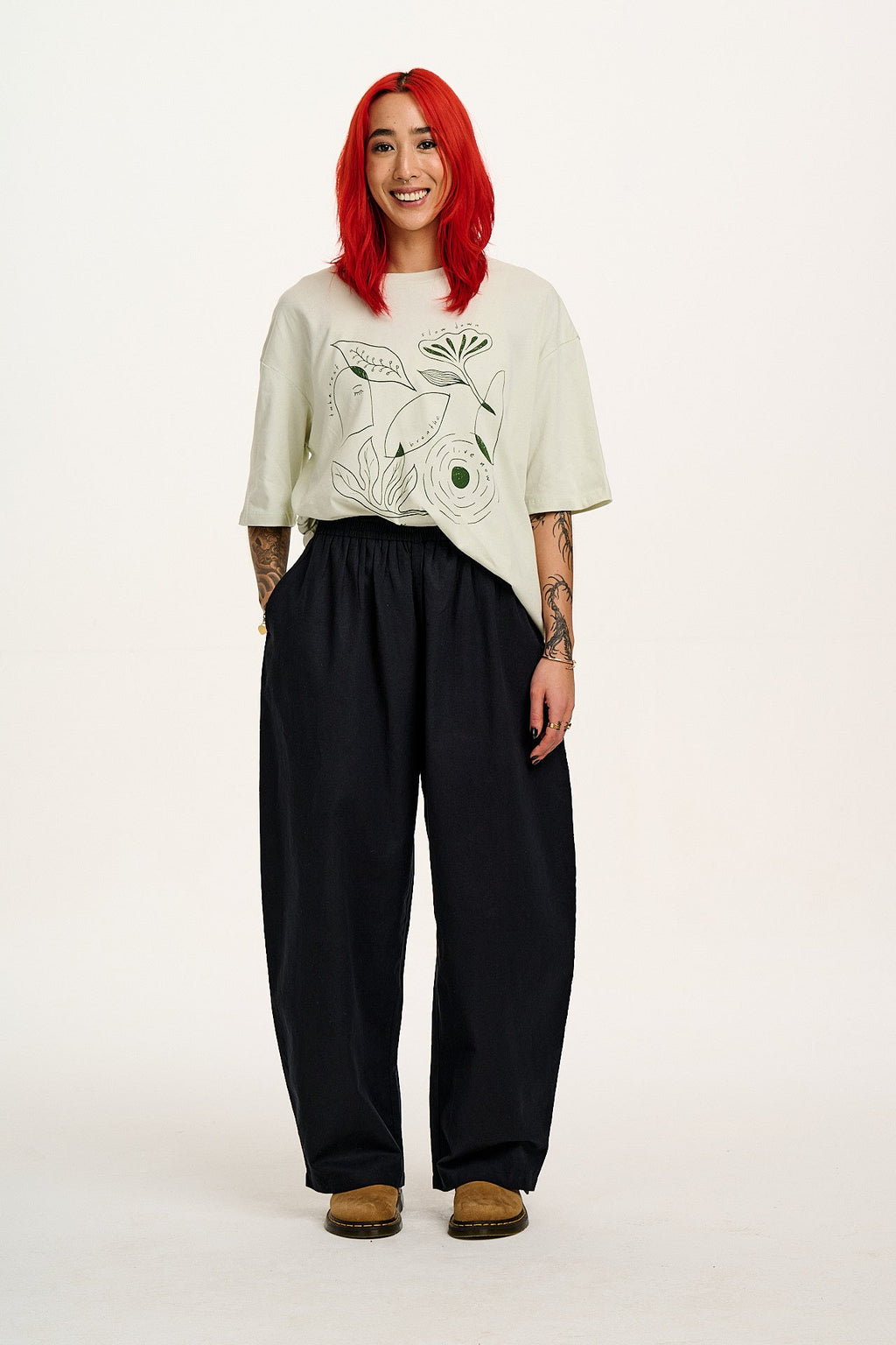 Freddie - Barrel Leg Cotton & Linen Trousers in Black