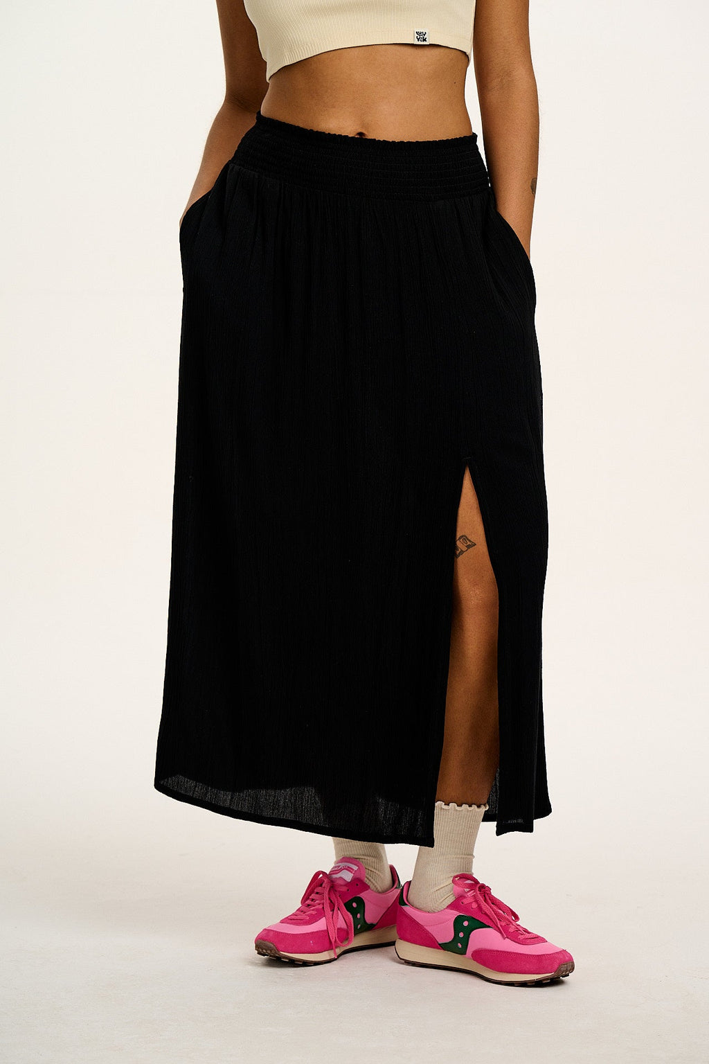 Poppy - Elasticated Waist Skirt in Black