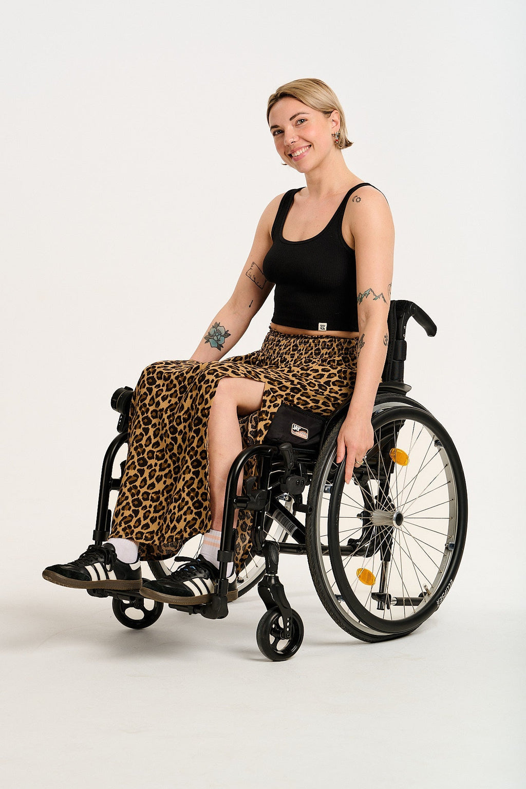 Josy - Vest Top in Black