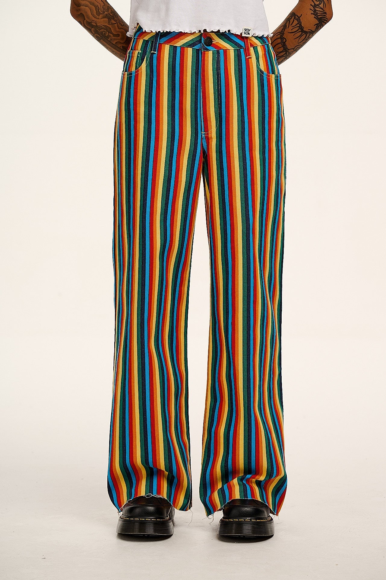 Carter - High Waisted Jeans in Rainbow Print