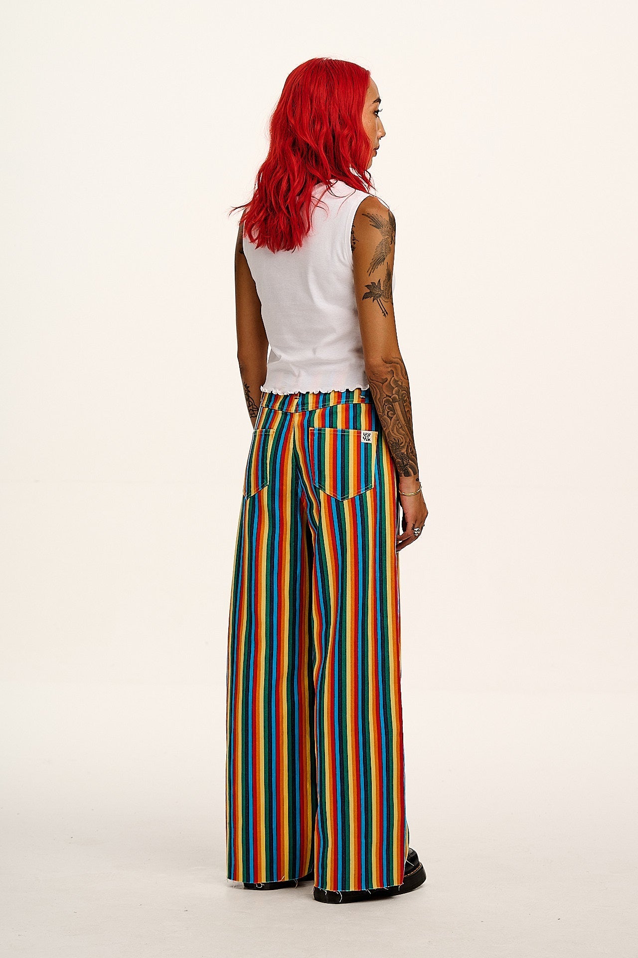 Carter - High Waisted Jeans in Rainbow Print