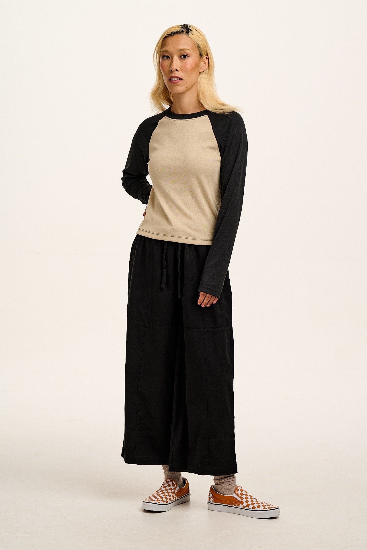 Chuck - Wide Leg Cotton Trousers in Black